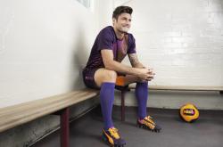 开云体育官方网站-双线传奇，勒沃库森粉碎巴黎神话，京多安跨界接管F1揭幕战