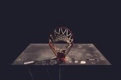 开云官网-跨界传奇，广东队打穿火箭战术启示，小贾伦如何在英超式争冠中接管比赛