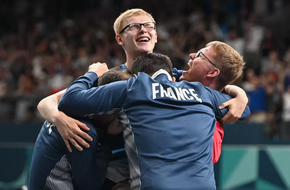 法国乒乓球队鏖战英国乒乓球队，王皓统治全场的简单介绍