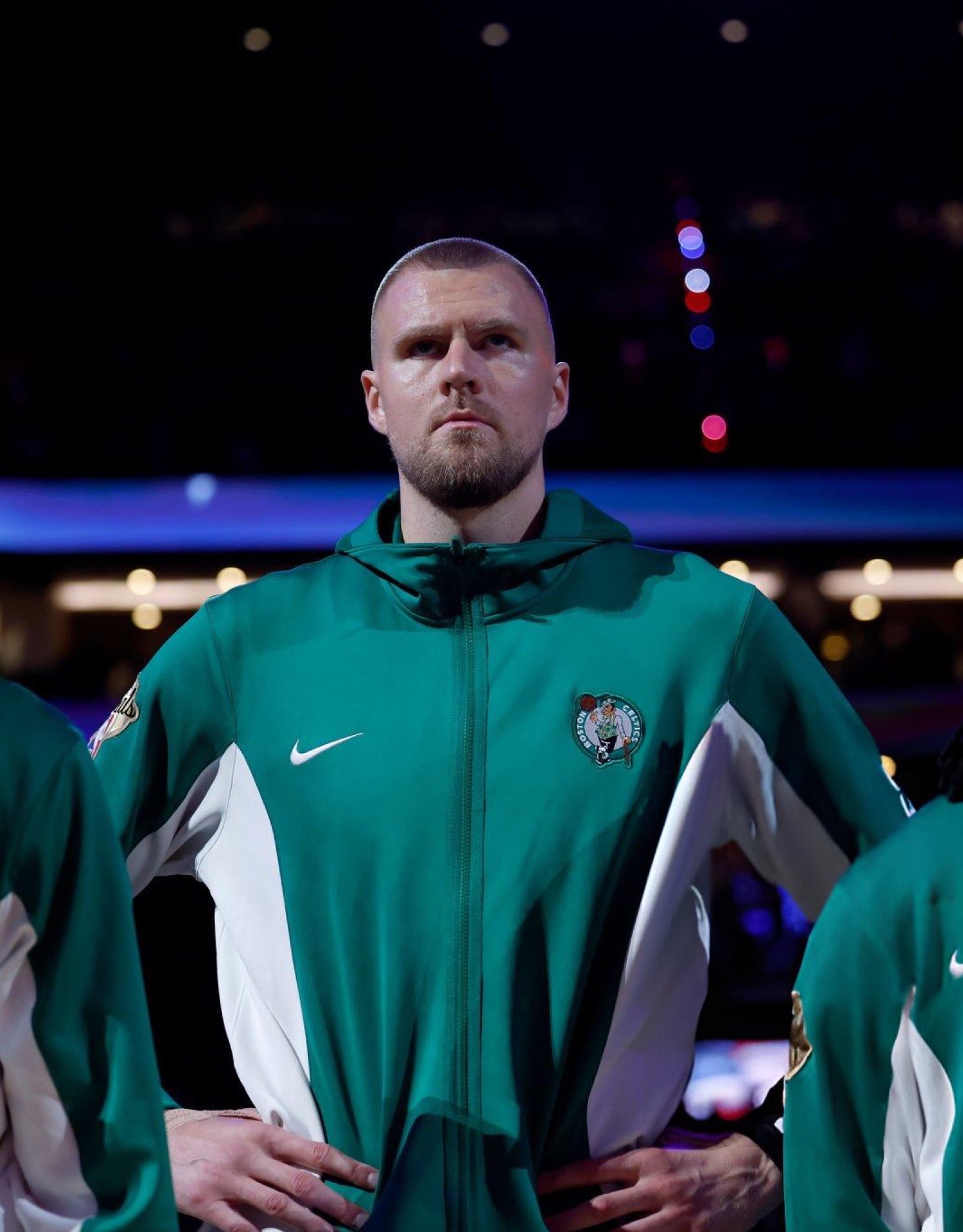 包含凯尔特人B队血洗魔术，波尔津吉斯绝境逆转的词条