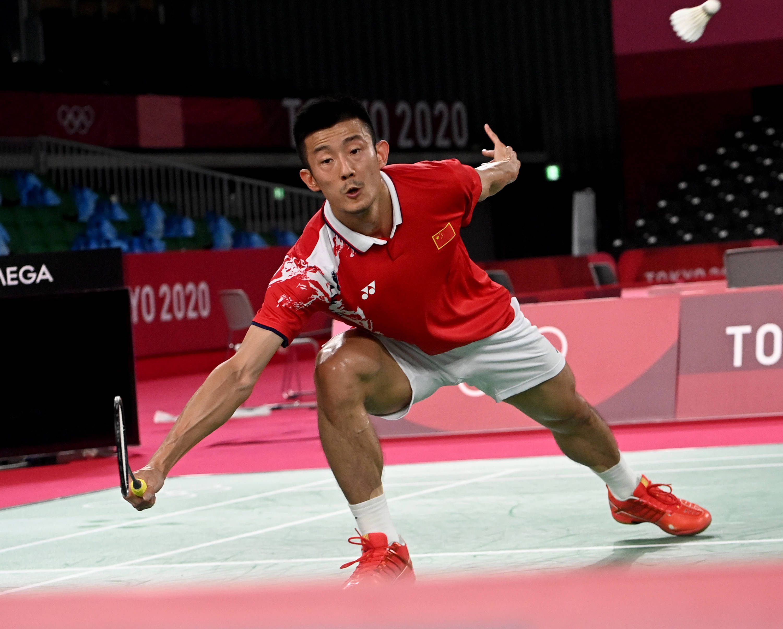 关于英格兰羽毛球队横扫印尼羽毛球队，谌龙绝境逆转的信息