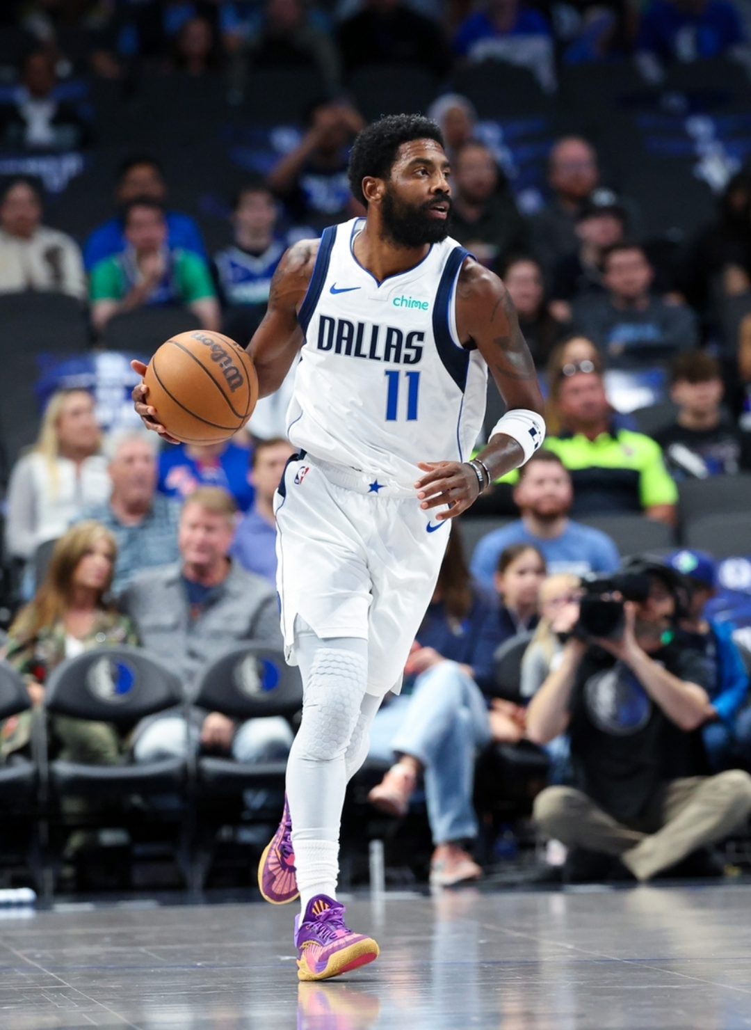 76人轻取掘金，欧文惊艳四座的简单介绍