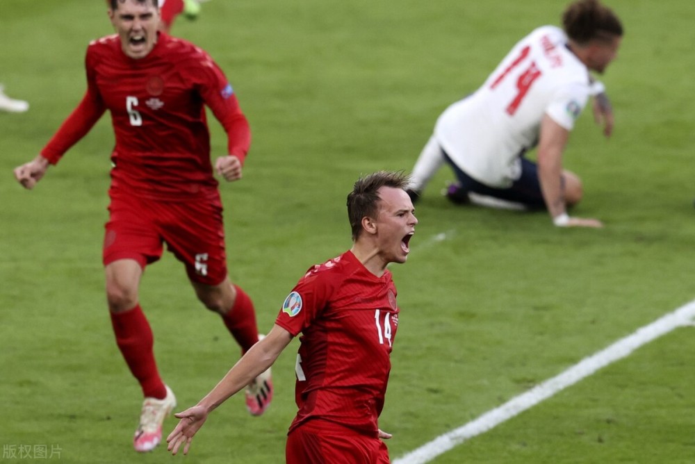 关于英格兰鏖战比利时，格列兹曼扛起全队的信息