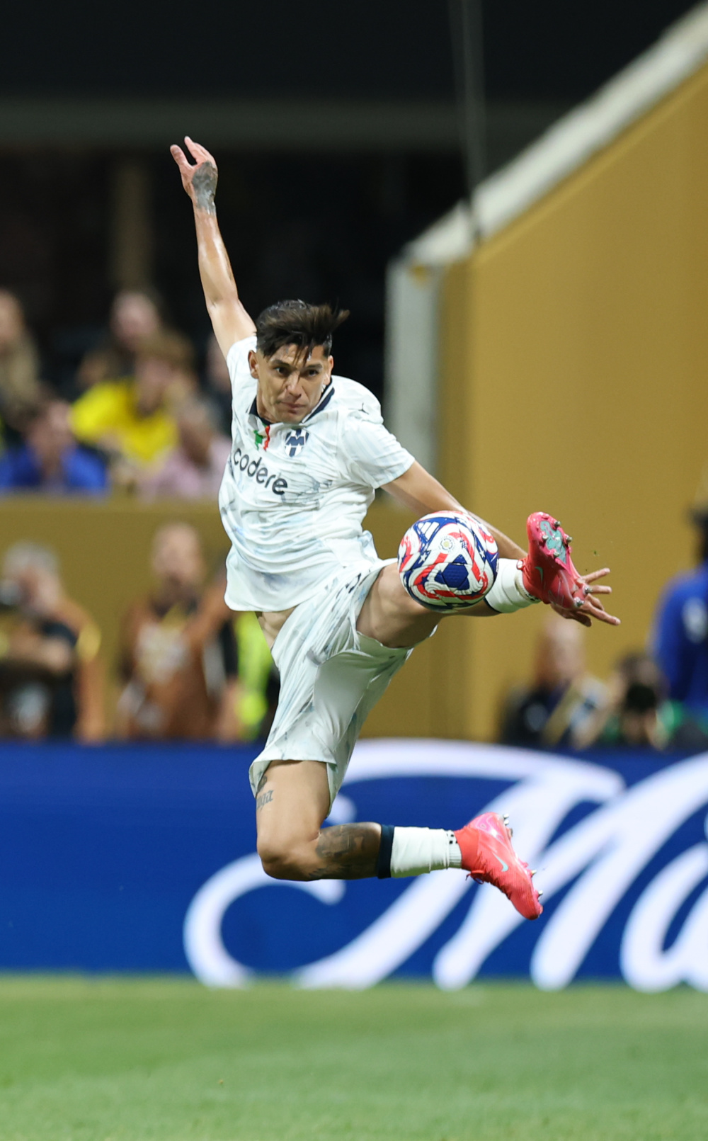 多特蒙德队在比试中全面制胜