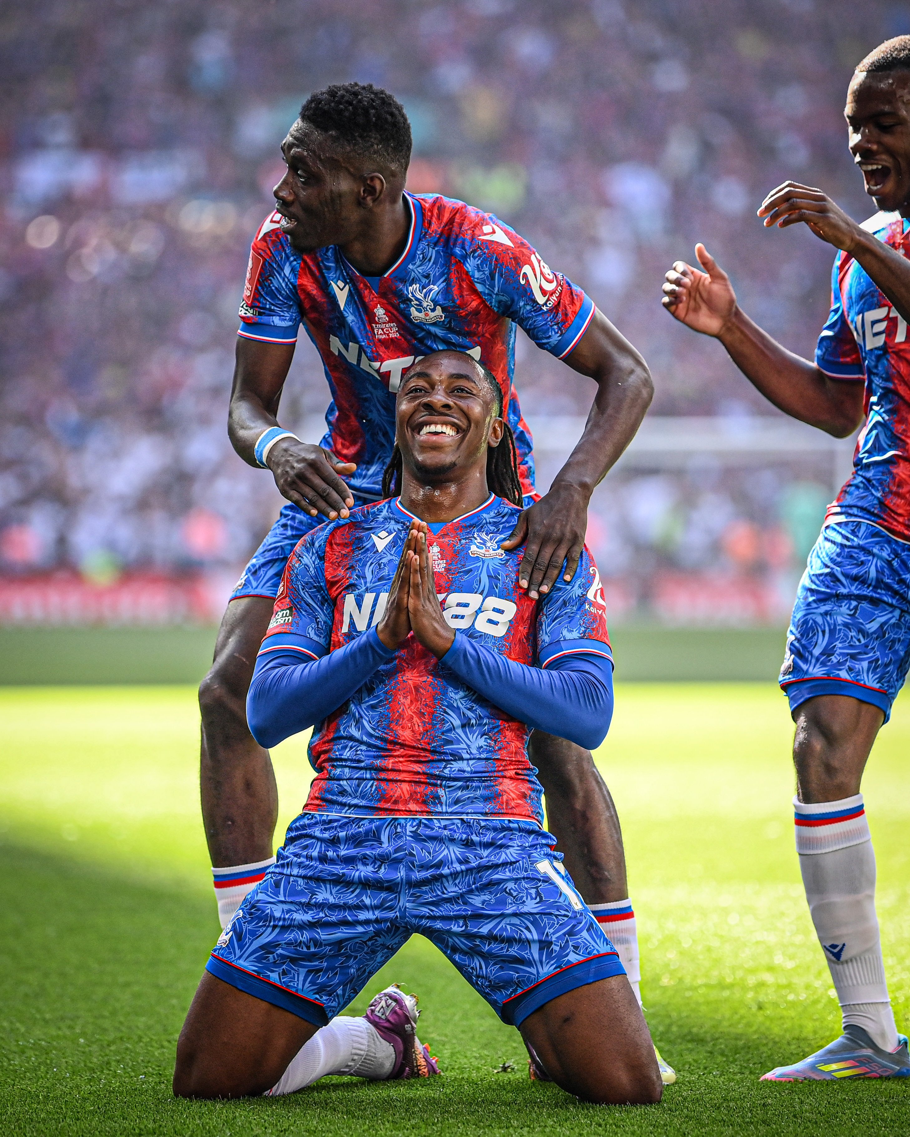 包含曼城轻取那不勒斯,格列兹曼关键制胜的词条 包含曼城轻取那不勒斯,格列兹曼关键制胜的词条