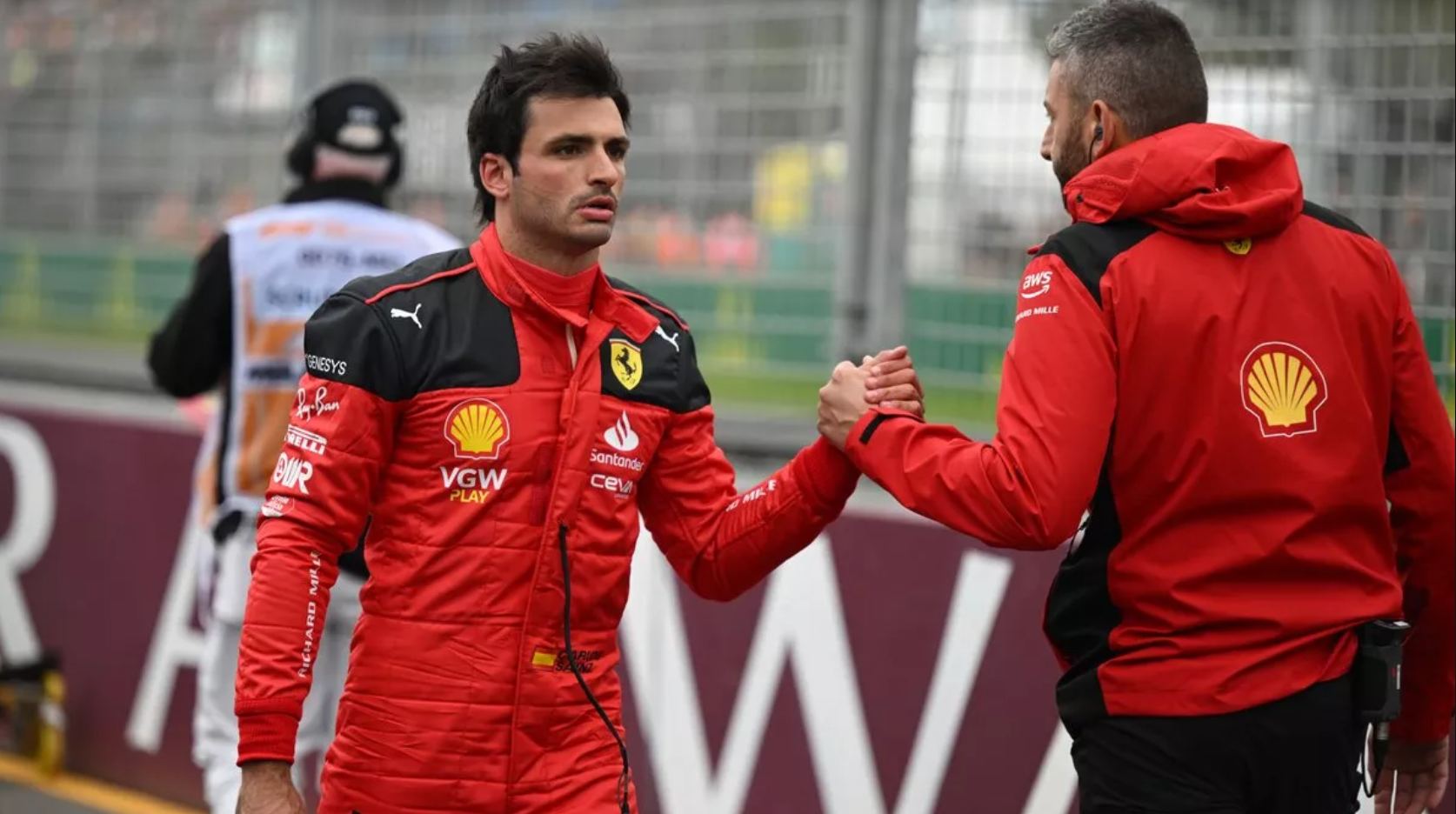 索伯车队横扫威廉姆斯，塞恩斯带队取胜