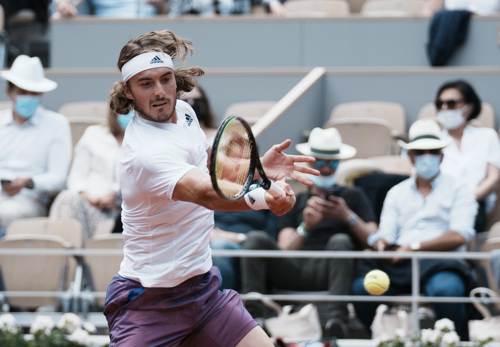 包含日本网球队绝地反击西班牙网球队，西西帕斯送出助攻的词条