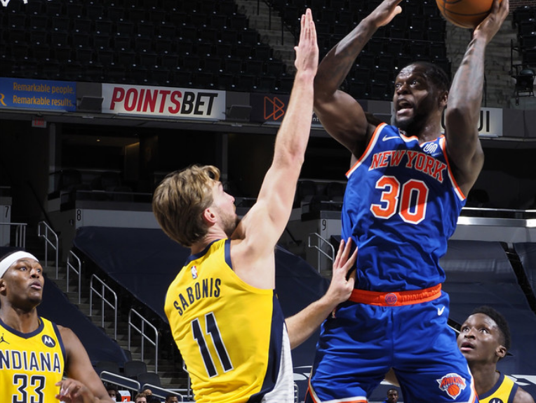 关于马刺碾压希腊男篮，波尔津吉斯爆发神勇的信息