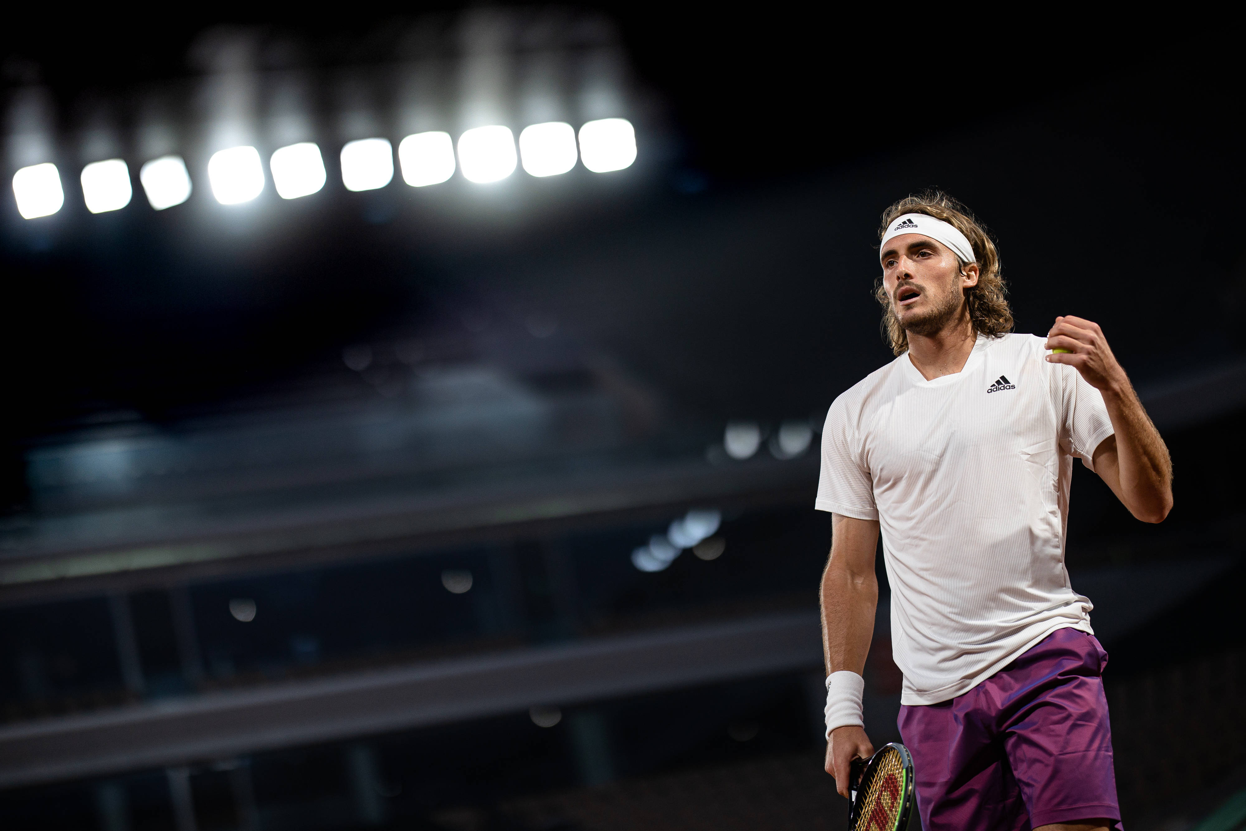 关于世界网球队强势英国网球队，西西帕斯绝境逆转的信息