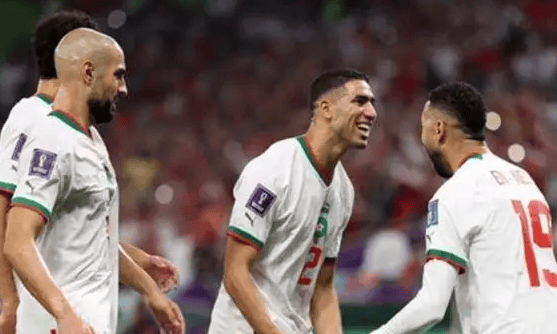 包含法国鏖战摩洛哥，布鲁诺统治全场的词条