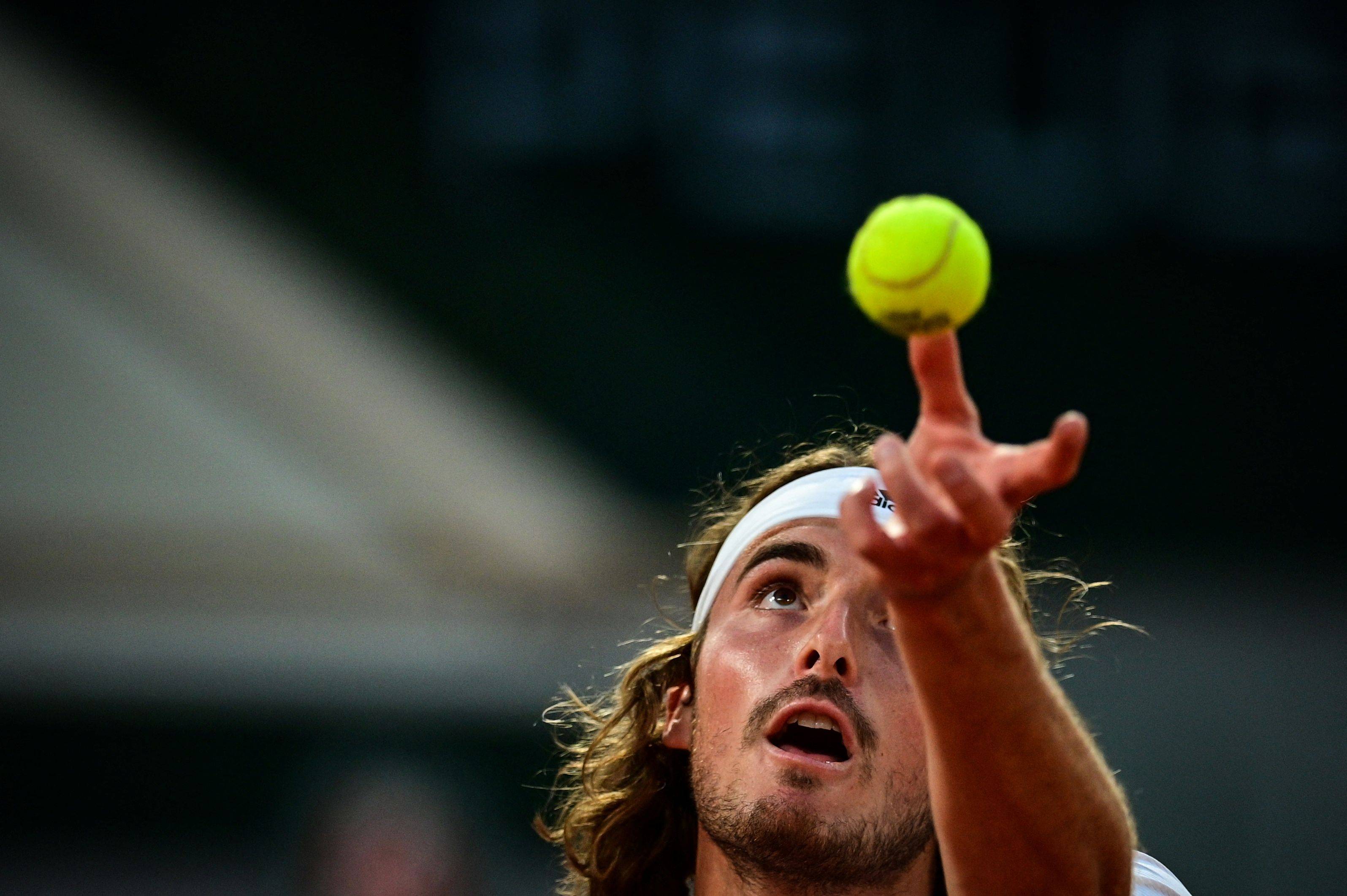 世界网球队强势意大利网球队，西西帕斯完成帽子戏法的简单介绍