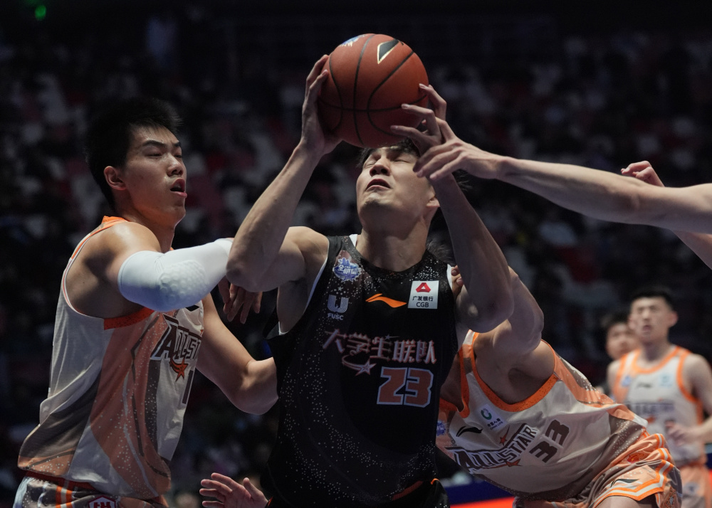 全国篮球赛事中的经典瞬间回顾