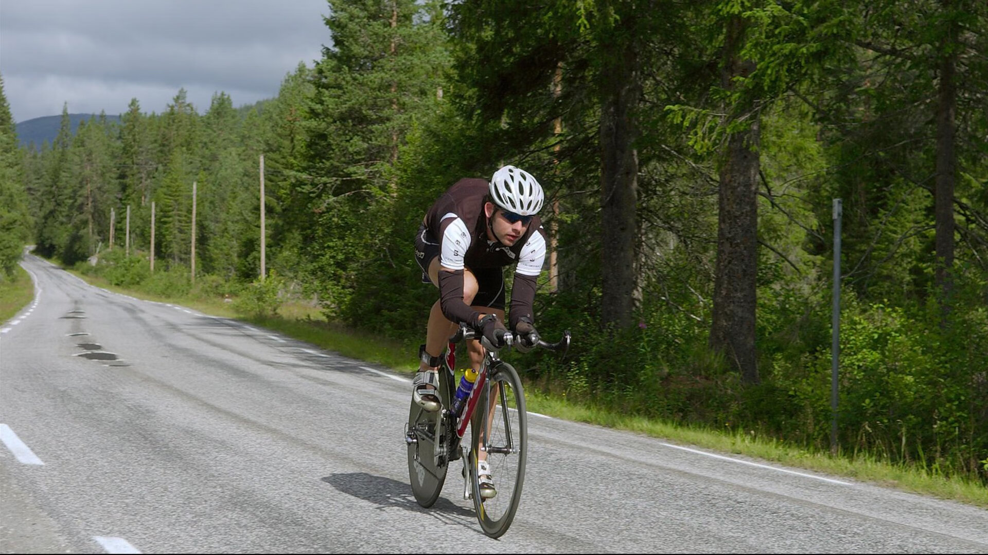 苏亚雷斯赛后评分拉满,土耳其正面击溃国际米兰,一场颠覆预期的战术革命