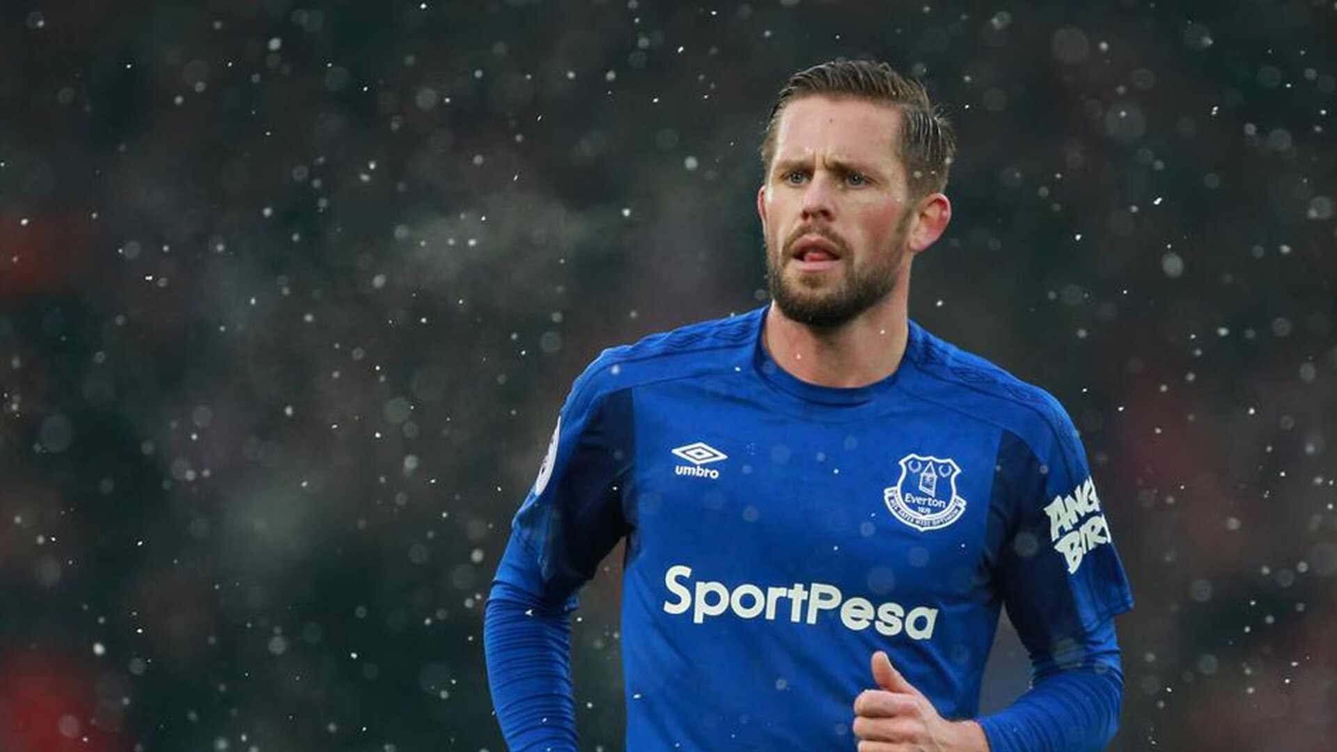 孤胆英雄,从独行侠到欧洲之巅,逆袭背后的竞技哲学